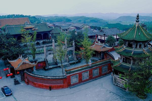乐山算命的地方