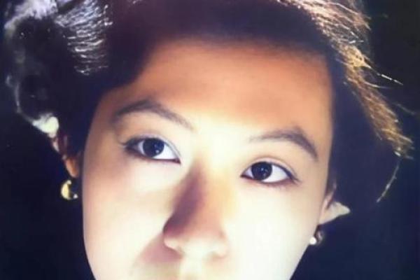 算命先生说张爱玲姑姑会晚婚，果然如此，她等了初恋五十多年