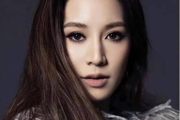 豪门媳妇系列：天选之女，八字极好的徐子淇