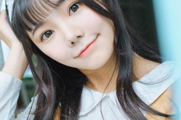 刘梦莹八字分析及桃花运势解读