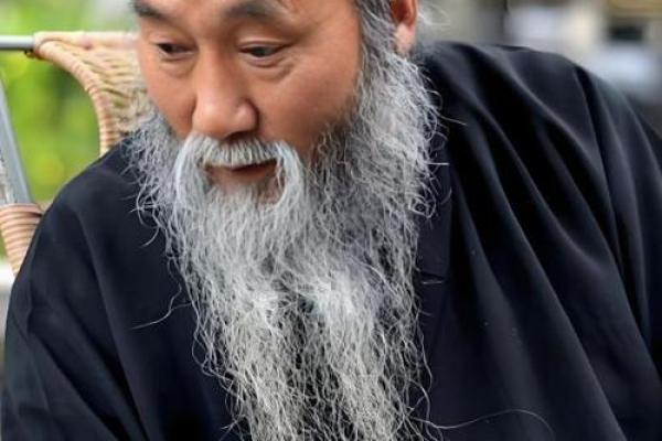 装修房子道士看风水好吗