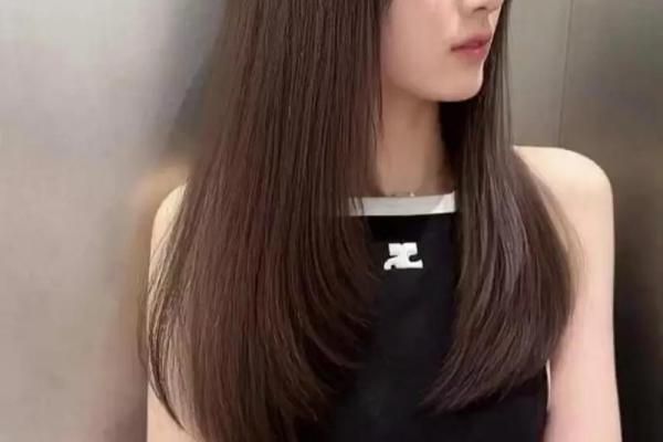 12星座最适合卷头发还是直头发